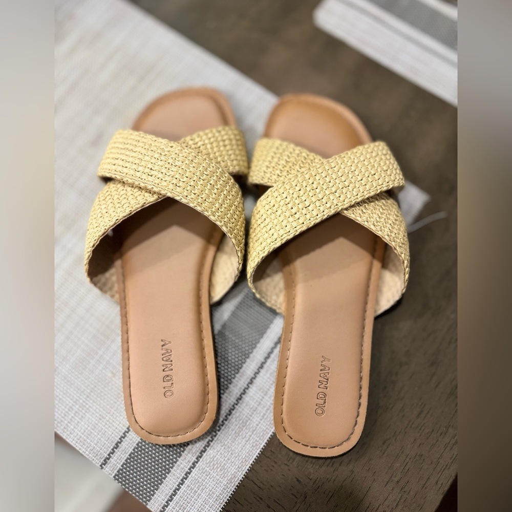 Old Navy Natural Woven Cross Strap Sandals Women’s